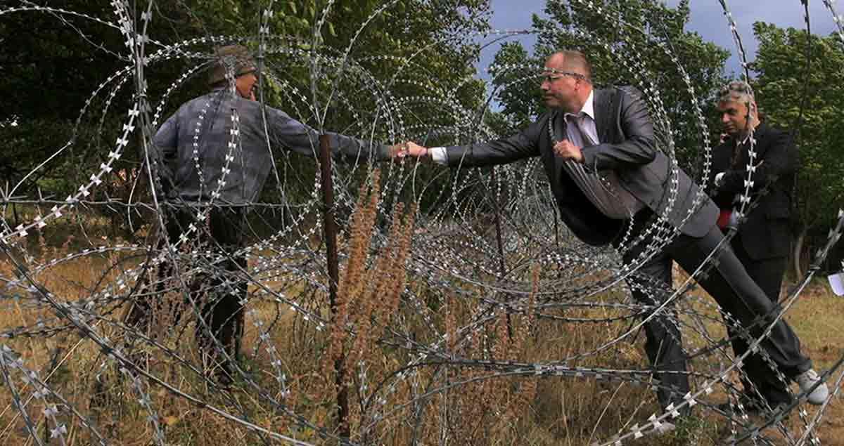 მე არ გადავკვეთე საზღვარი, საზღვარმა გადამკვეთა მე
